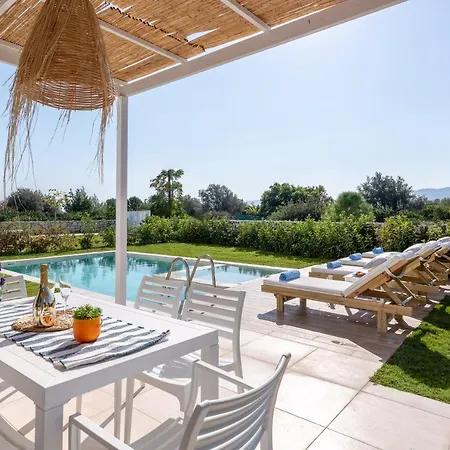 Ossiano Pool Villas,heating Pool, 2 Min Drive To & 10 Min To Lindos 别墅 *