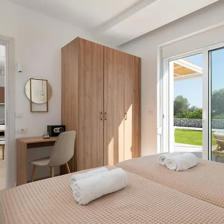 Ossiano Pool Villas,heating Pool, 2 Min Drive To & 10 Min To Lindos * Haráki