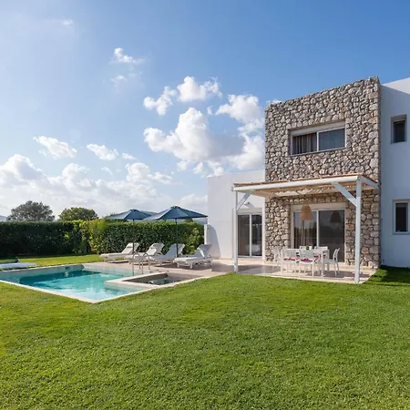 Ossiano Pool Villas,heating Pool, 2 Min Drive To & 10 Min To Lindos Haráki