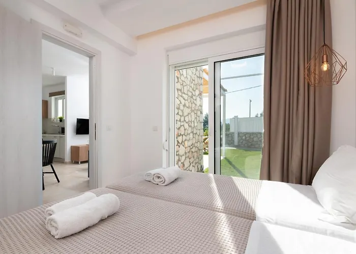 Ossiano Pool Villas,heating Pool, 2 Min Drive To & 10 Min To Lindos Villa *